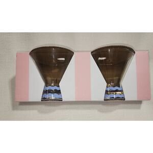 Martini glasses holds 7.61fl oz